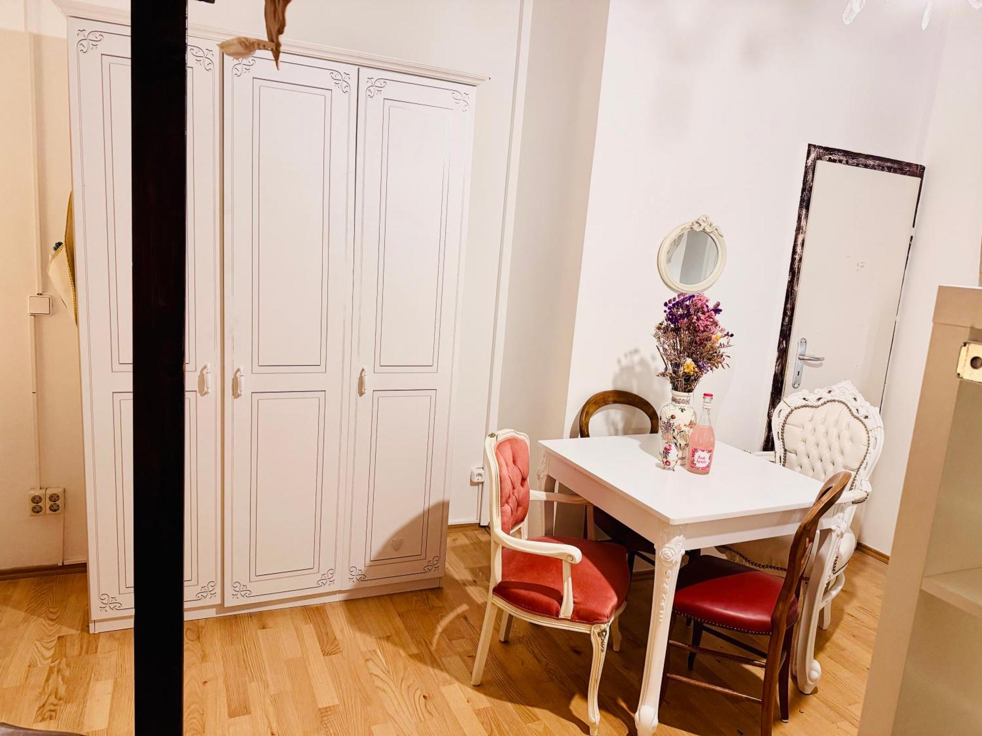Romantic Studio Berlin Luaran gambar