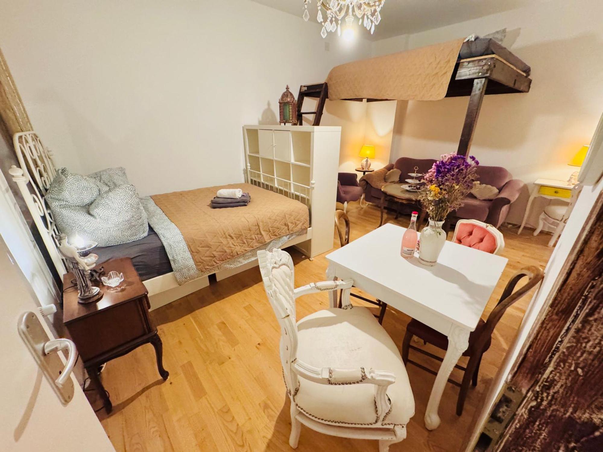 Romantic Studio Berlin Luaran gambar